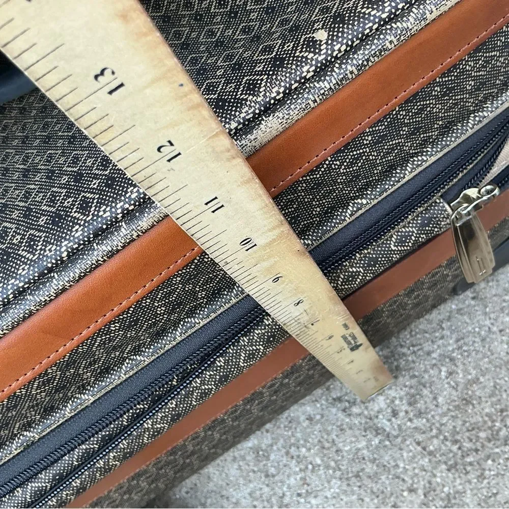 HARTMANN WINGS BELTING MOBILE TRAVELER EXPANDABLE SPINNER 25” Suitcase $1095